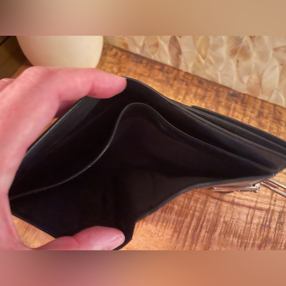 GUCCI Leather Compact Wallet Black - Picture 8 of 11